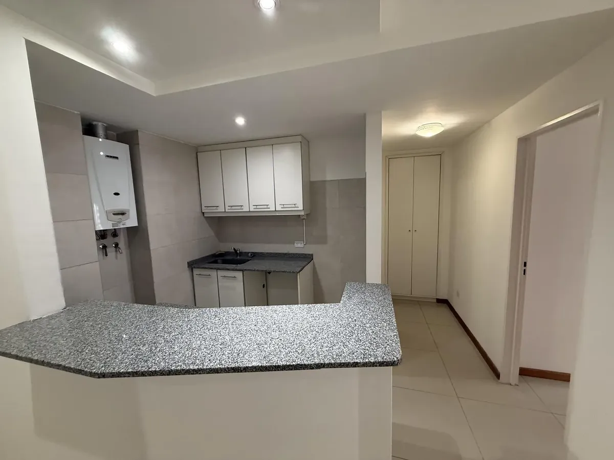 Departamento 2 Ambientes En Alquiler Centro De Banfield Este A Metros De La Estación