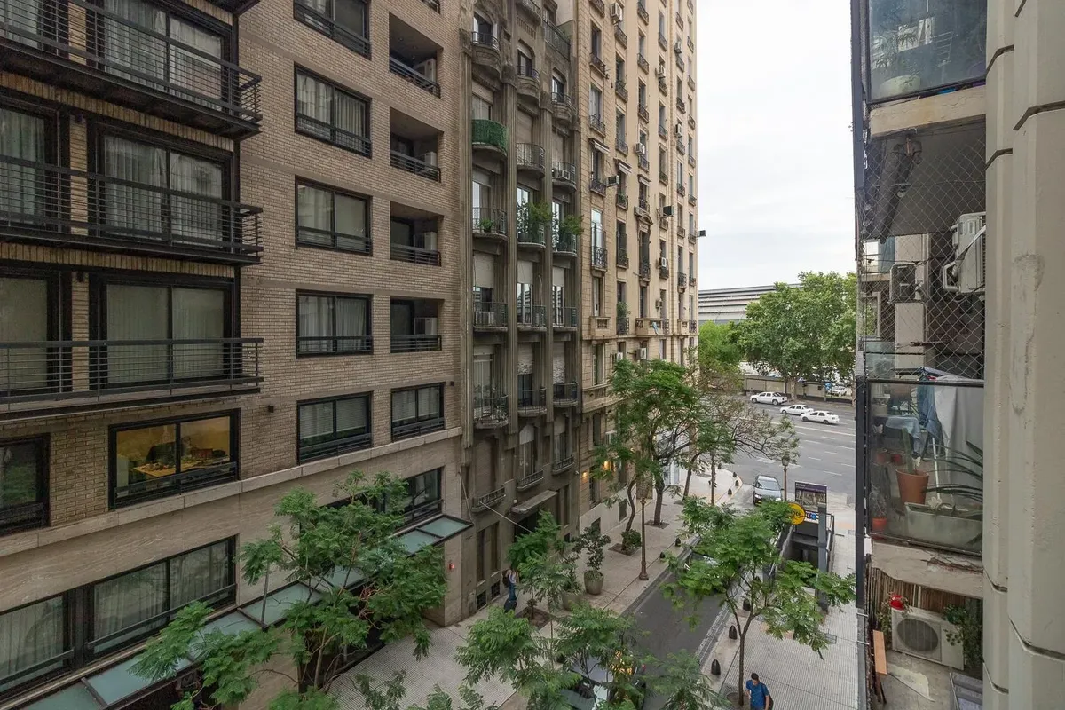 Alquiler Departamento 3 Ambientes Con Balcón Al Frente Plaza San Martín Retiro