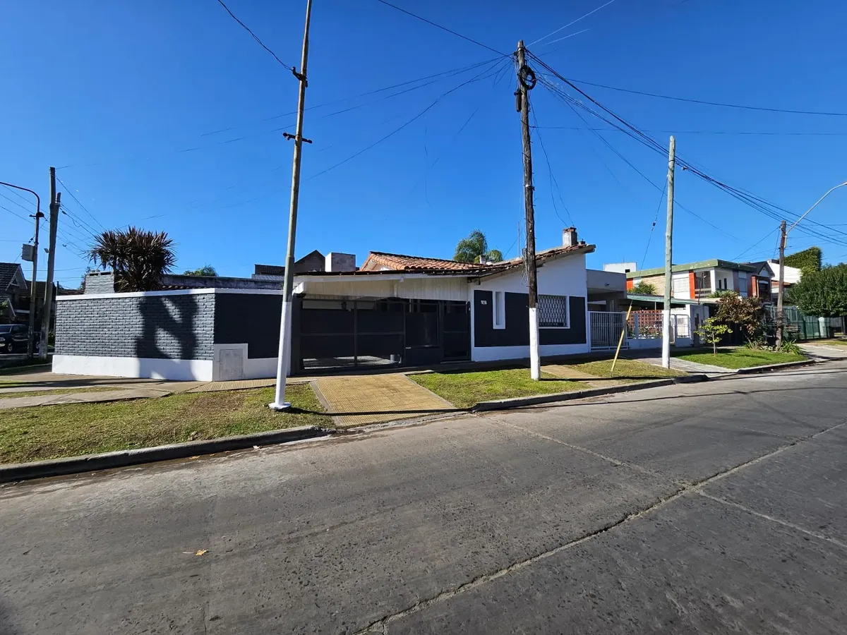 Alquiler De Casa En Castelar Norte