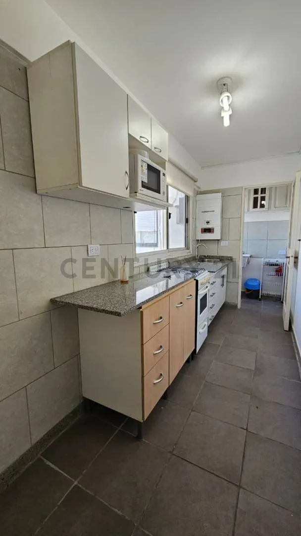 Departamento En Alquiler Tradicional De Dos Ambientes En Zona Céntrica De Olivos