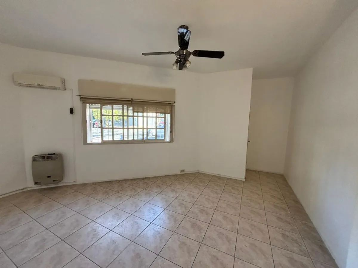 2-room PH with patio