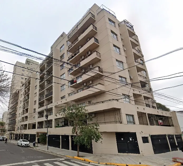 Hermoso Depto Dos Amb. Con Balcón Al Frente, Dormitorio Con Vestidor, Cocina Integrada Espaciosa. Cochera Fija Cub. Edificio Con Seguridad 24hs, Piscina, Parrilla, Sum, Amplios Palieres Y Ascensores