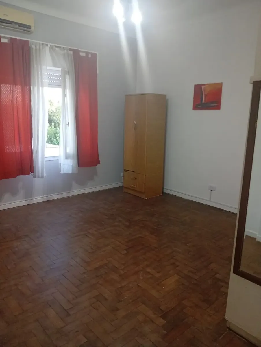 Alquiler Dpto. 2 Amb. Contrafente, Muy Luminoso, Independiente, Terraza Comparttida -bajas Expensas. Zona Centro Ramos Mejia