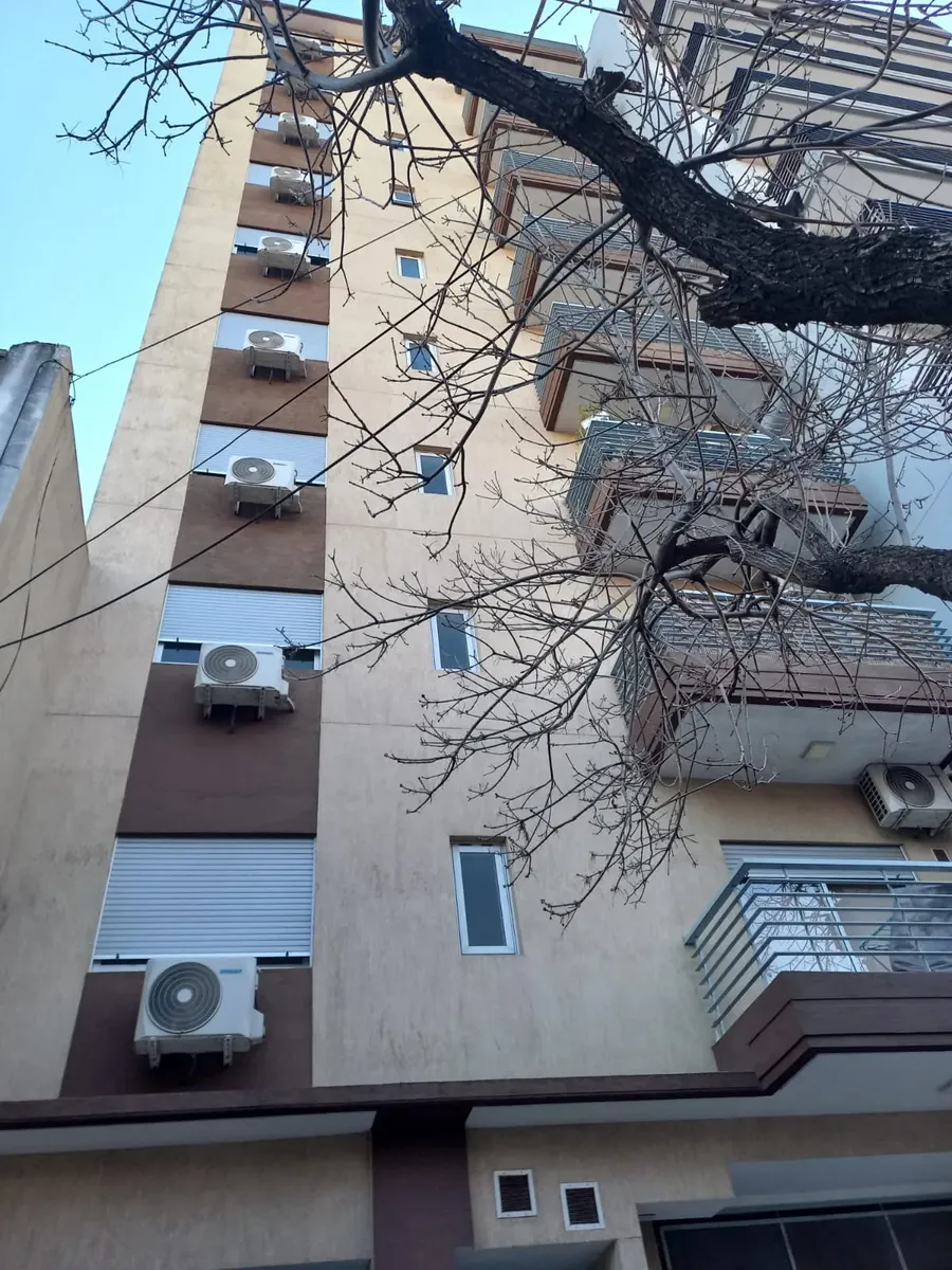 Departamento 2 Amb. Al Frente Con Balcon - Amoblado!