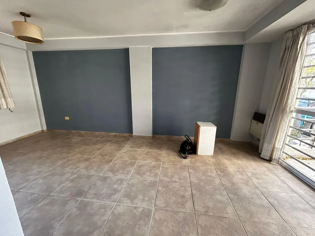 Departamento En Alquiler. 3 E/ 38 Y 39