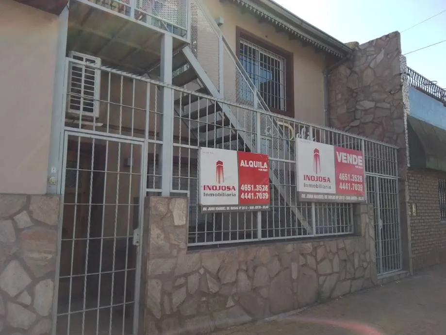 Planta baja con patio y parrilla