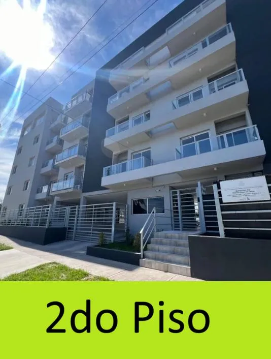 En Alquiler | Departamento En 2do Piso - 2 Ambientes Con Balcon - Edificio Esquina Pagano