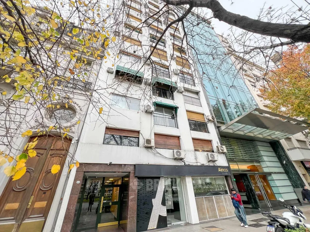 Carlos Pellegrini Y Juncal - 42 M2 Impecable V/abierta Todo Sol Apto Profesional