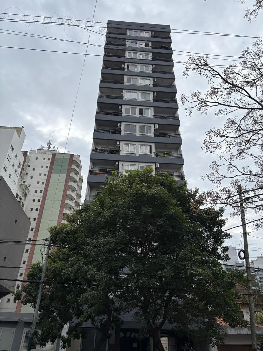 Excelente 2 Amb, Muy Buena Ubicación En Banfield Este