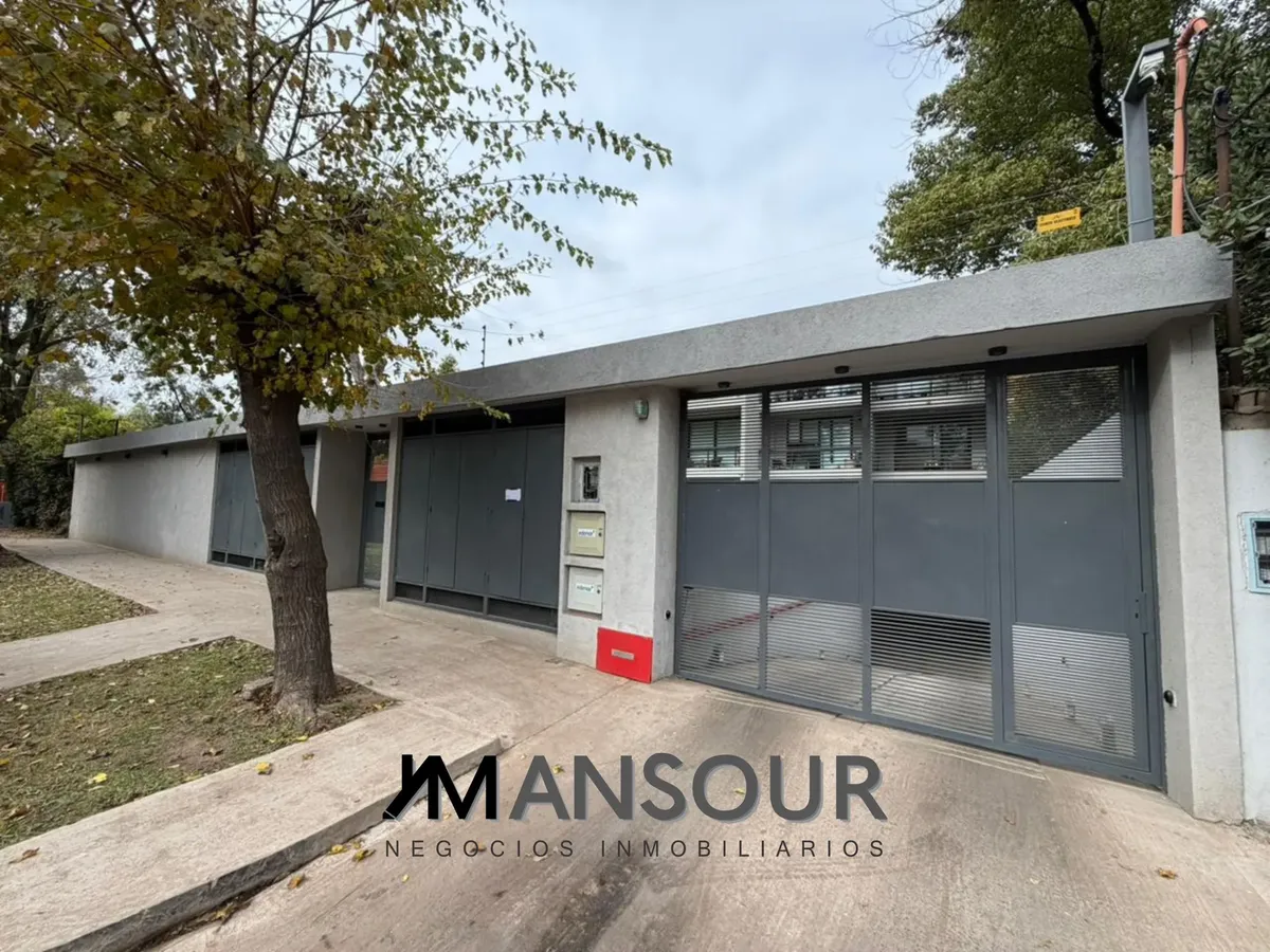 Departamento Dos Ambientes Con Cochera En Alquiler Moreno