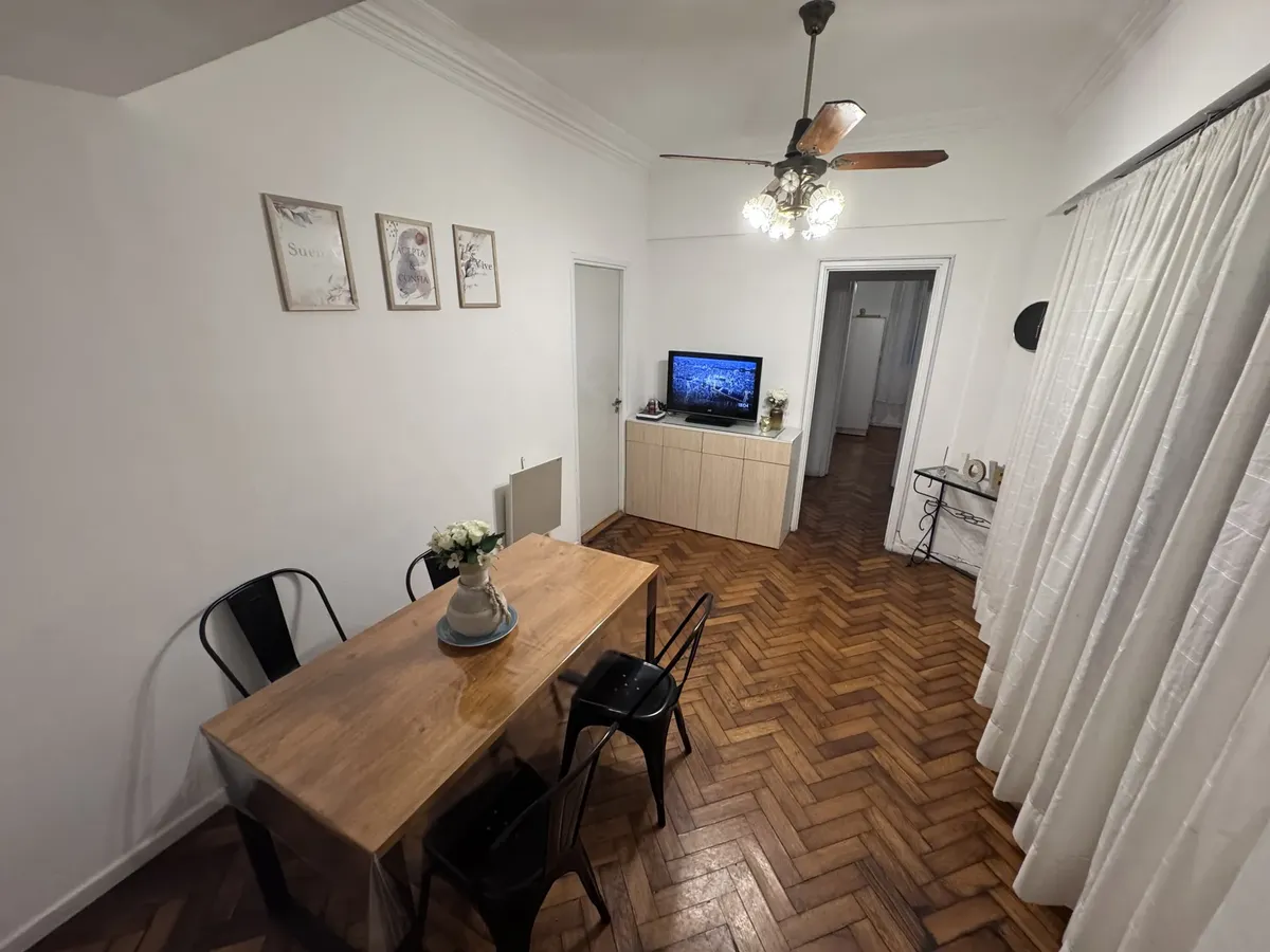 Departamento En Alquiler Amoblado 3 Ambientes Con Balcón Flores