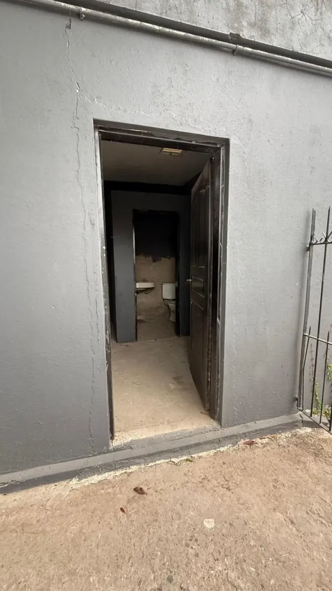 Casa Con 2 Locales En La Reja 234m2