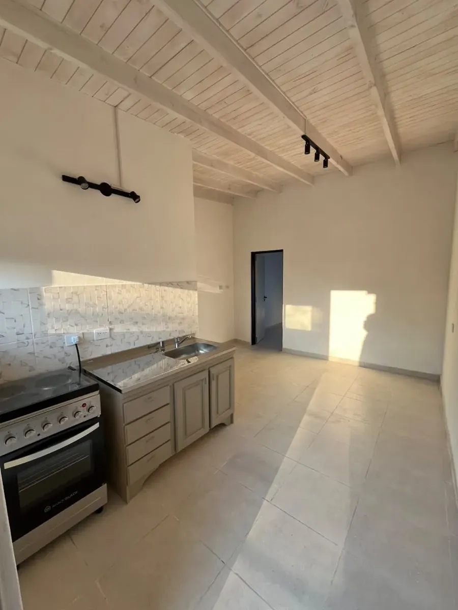 Departamento De 2 Ambientes - Cocina - Dormitorio - Patio - Baño Listo Para Estrenar Disponible
