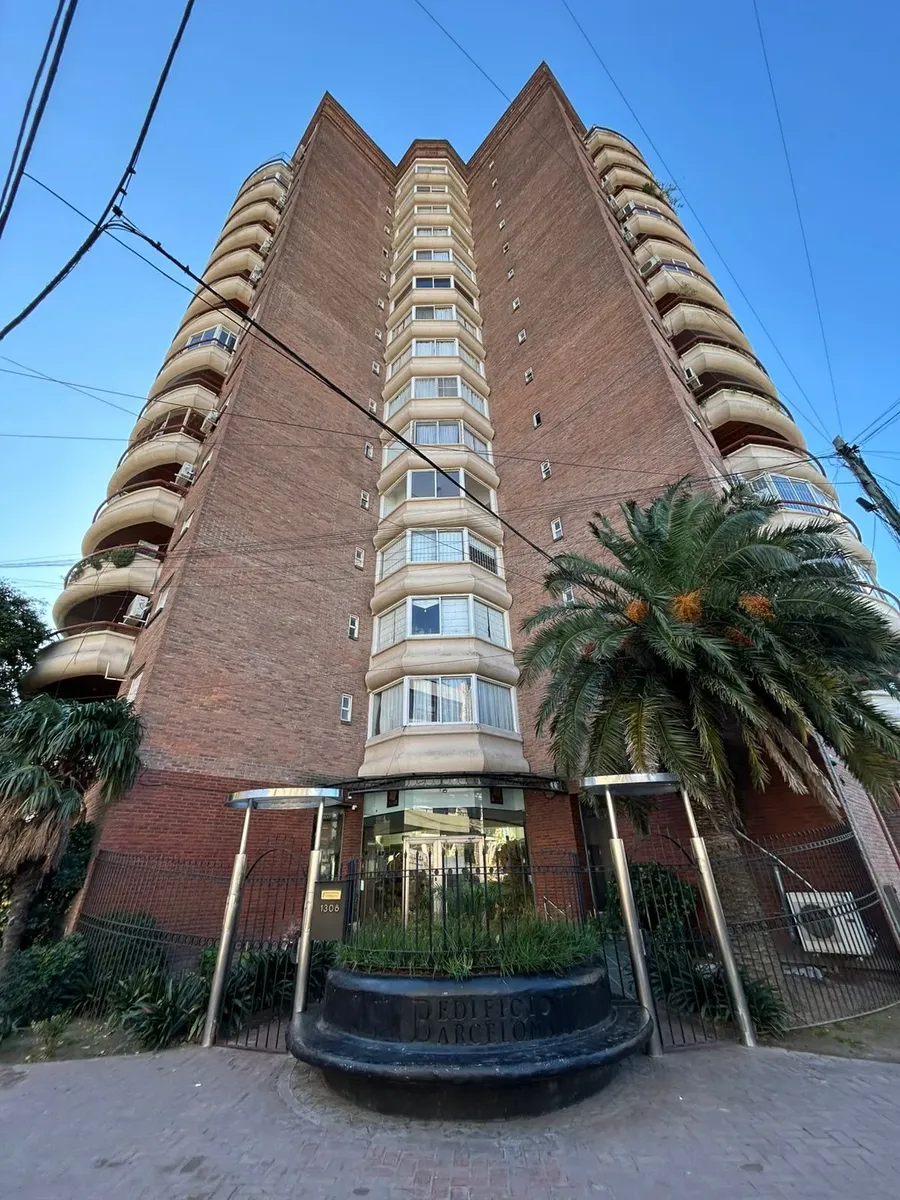 Excelente Dpto 3 Amb. 75m2 C/ Cochera Y Baulera - Barcelona Ii - San Miguel En Alquiler