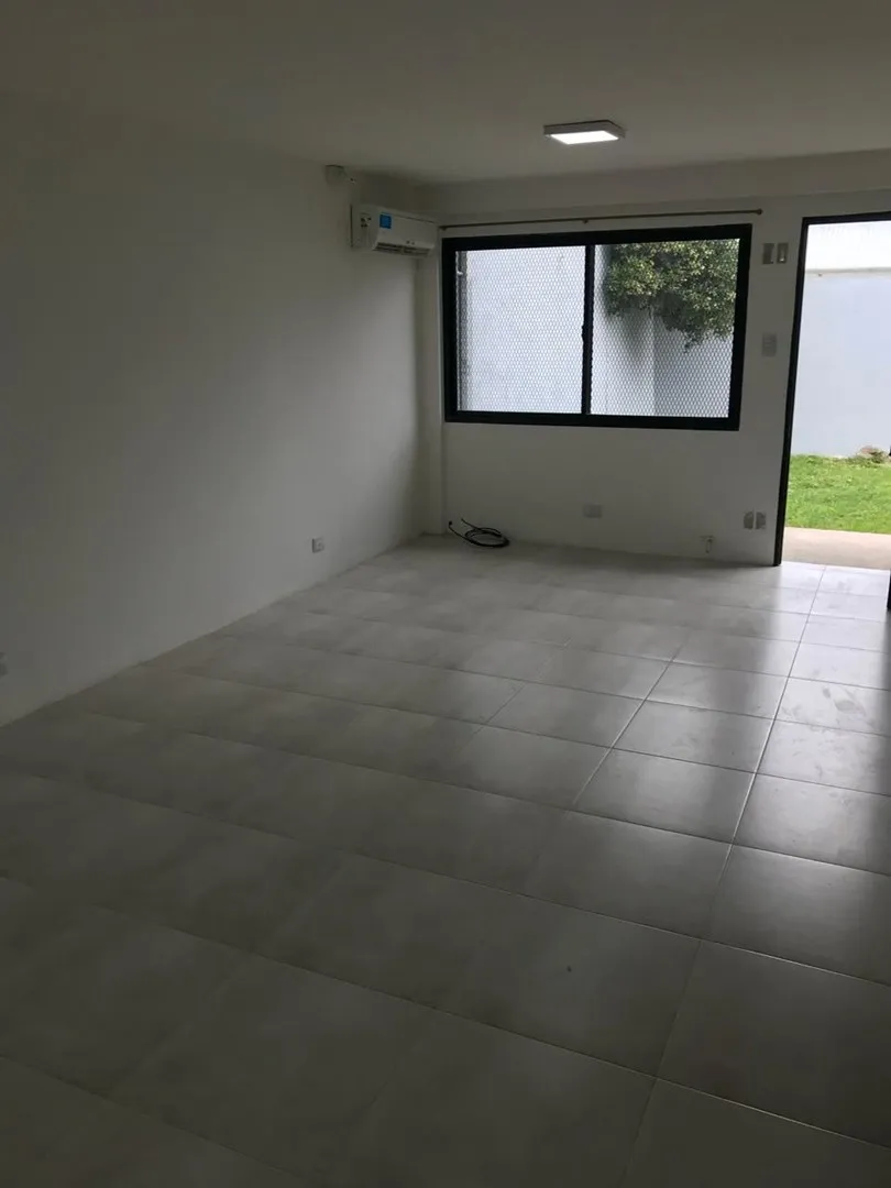 Estúdio com área de cozinha
