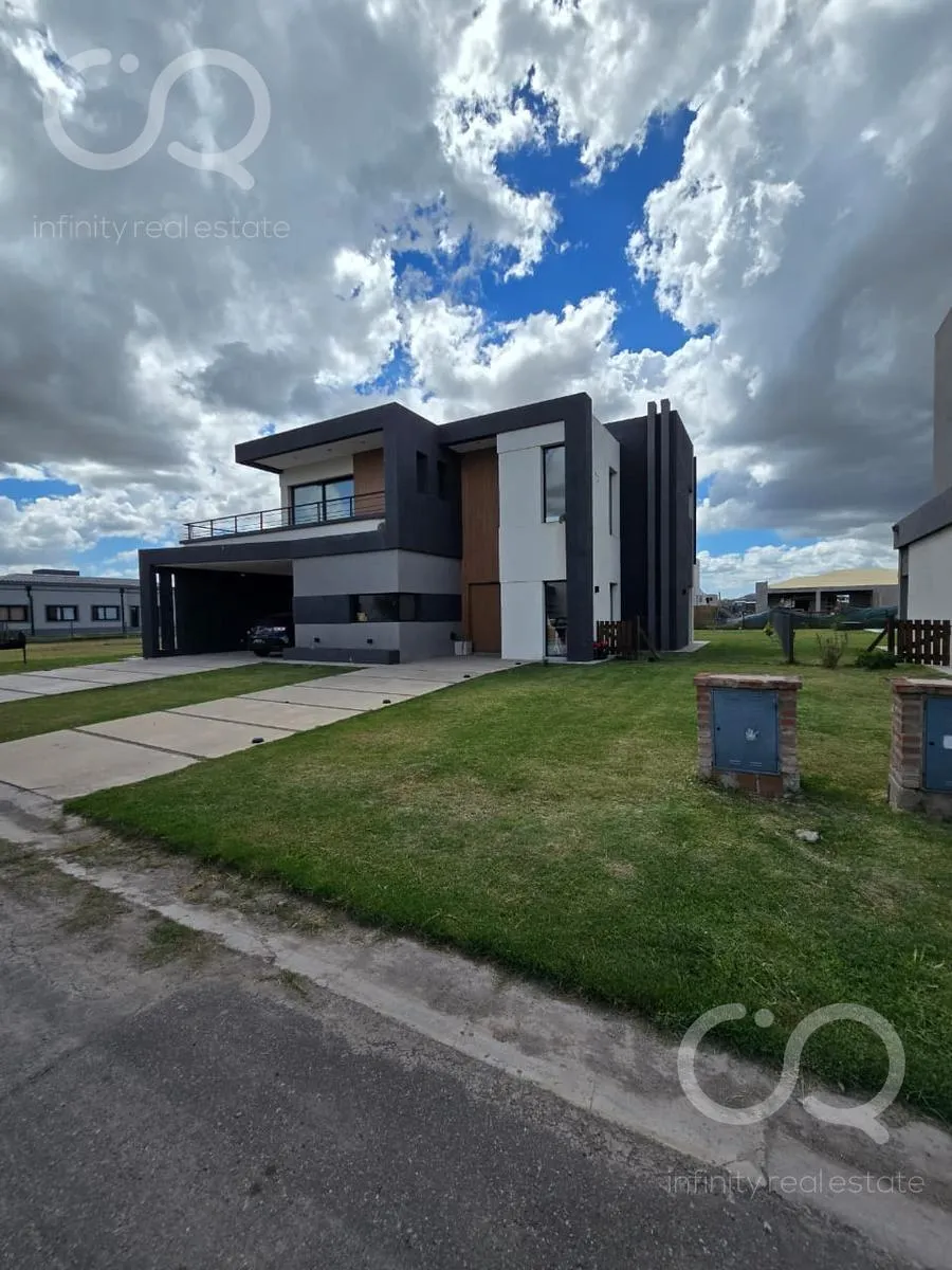 Casa En Alquiler En Barrio Privado El Rebenque 5 Ambientes, Pileta, Parrilla Y Suite Con Terraza
