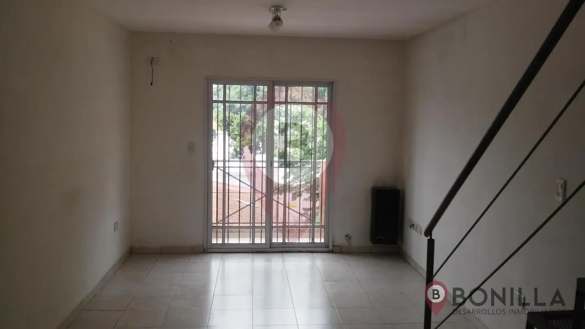 Triplex De 3 Ambientes A Metros De La Estacion De Mte Grande