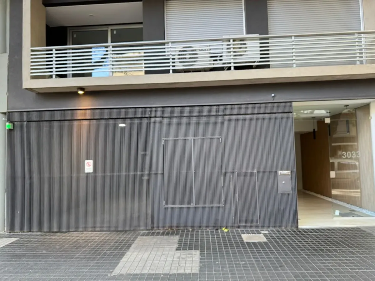 Depto De 3 Ambientes A La Calle 1 Piso ( 2 Deptos X Piso ) Total Edificio De 5 Deptos /c-cochera Fija , Baño Principal Y Baño De Cortesía , Aire A En Todos Los Ambientes , Anafe Y Horno Eléctrico