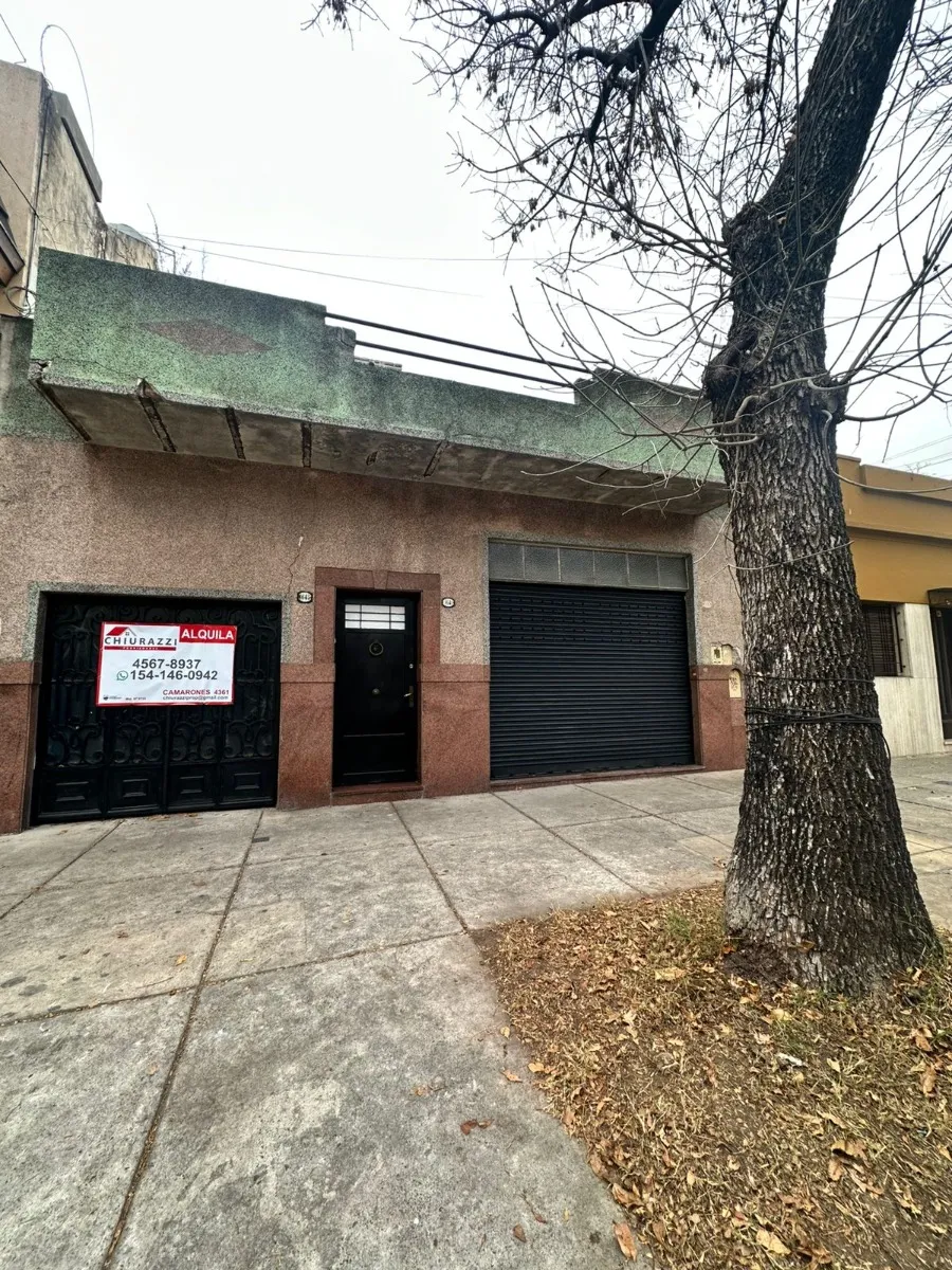 Puro Potencial! Casa De 3 Amb Y Medio + Cochera +deposito/local! - Precio A Convenir