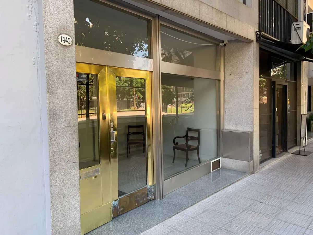 9º andar, varanda para praça