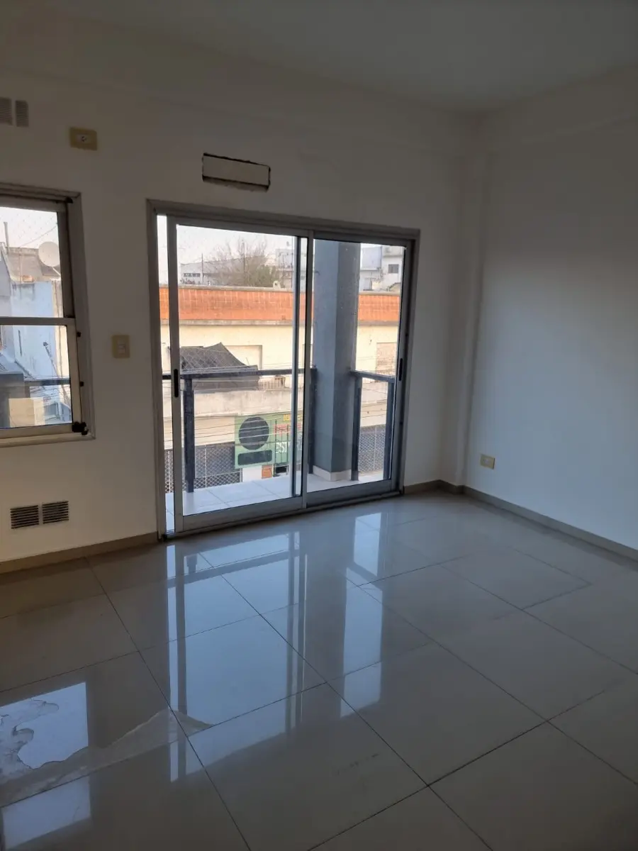 1st-floor walk-up, balcony