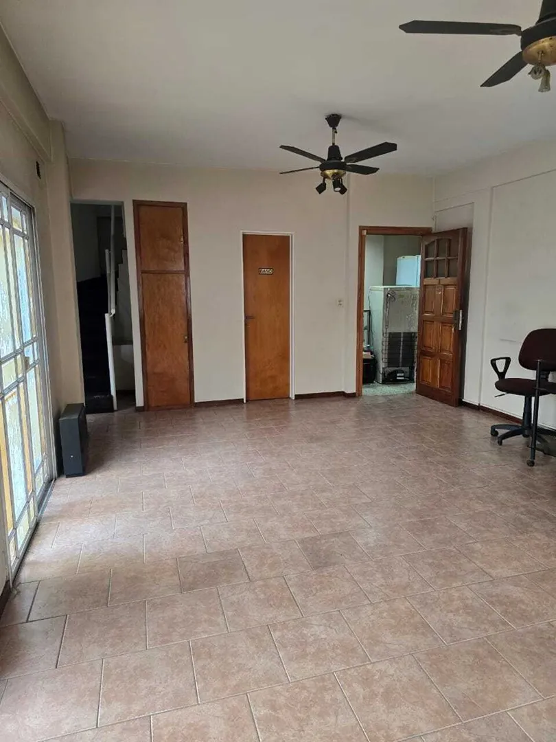 Piso Unico De 4 Ambientes, 2 Baños, Balcon Terraza, Sin Expensas En Alquiler En Lanús Oeste