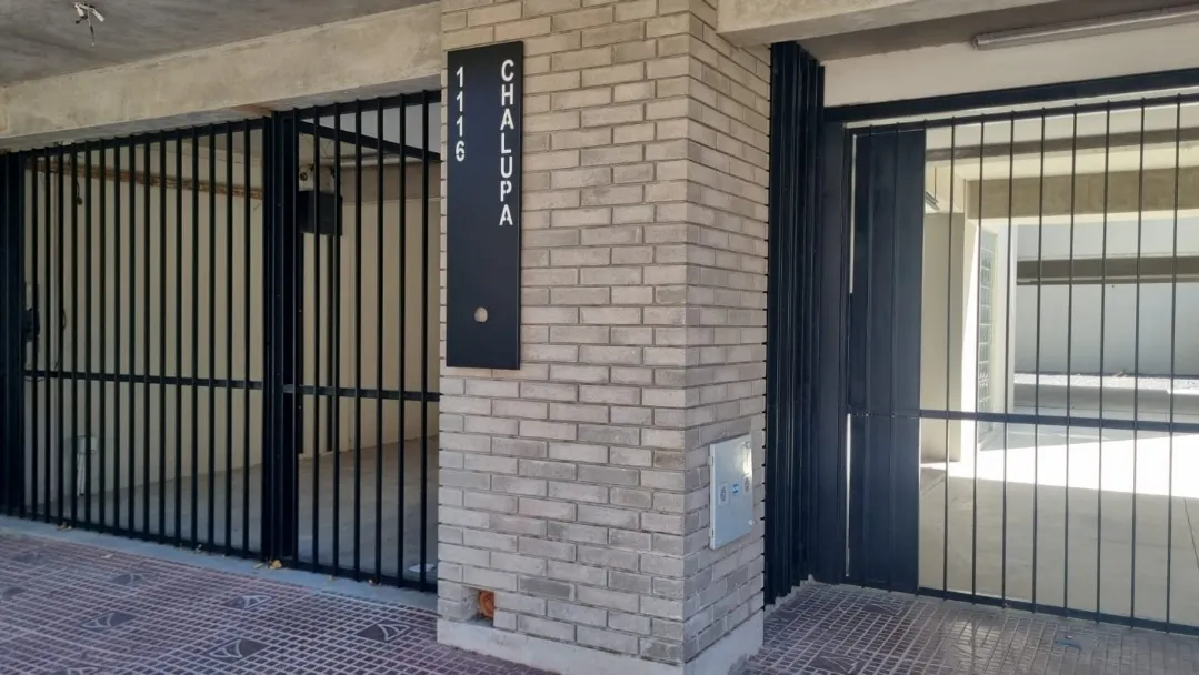 Alquiler Departamento Nuevo De 3 Ambientes Con Terraza Propia Y Cochera En San Fernando