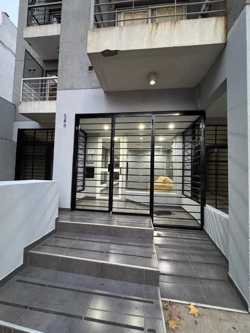 Departamento En Alquiler En Morón, G.b.a. Zona Oeste, Argentina