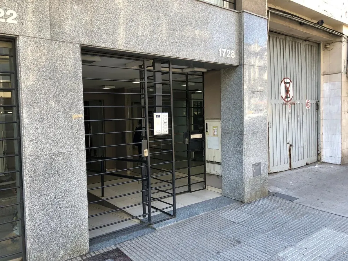 Luminoso Y Hermoso Monoambiente C/ Balcón - Zona H. Garrahan