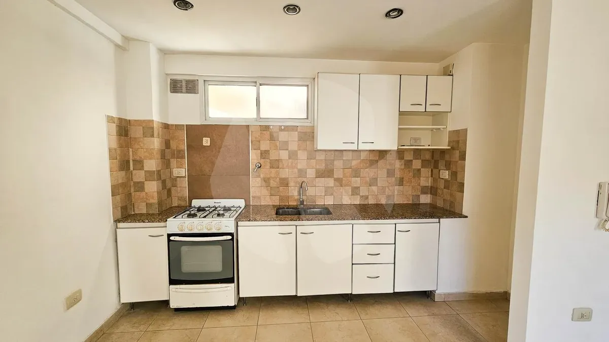 Alquiler Departamento 2 Ambientes Con Patio Mataderos
