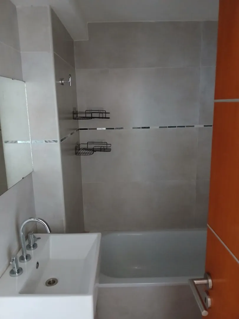 Hermoso Dpto. 2 Amb. Zona Ituzaingó Centro