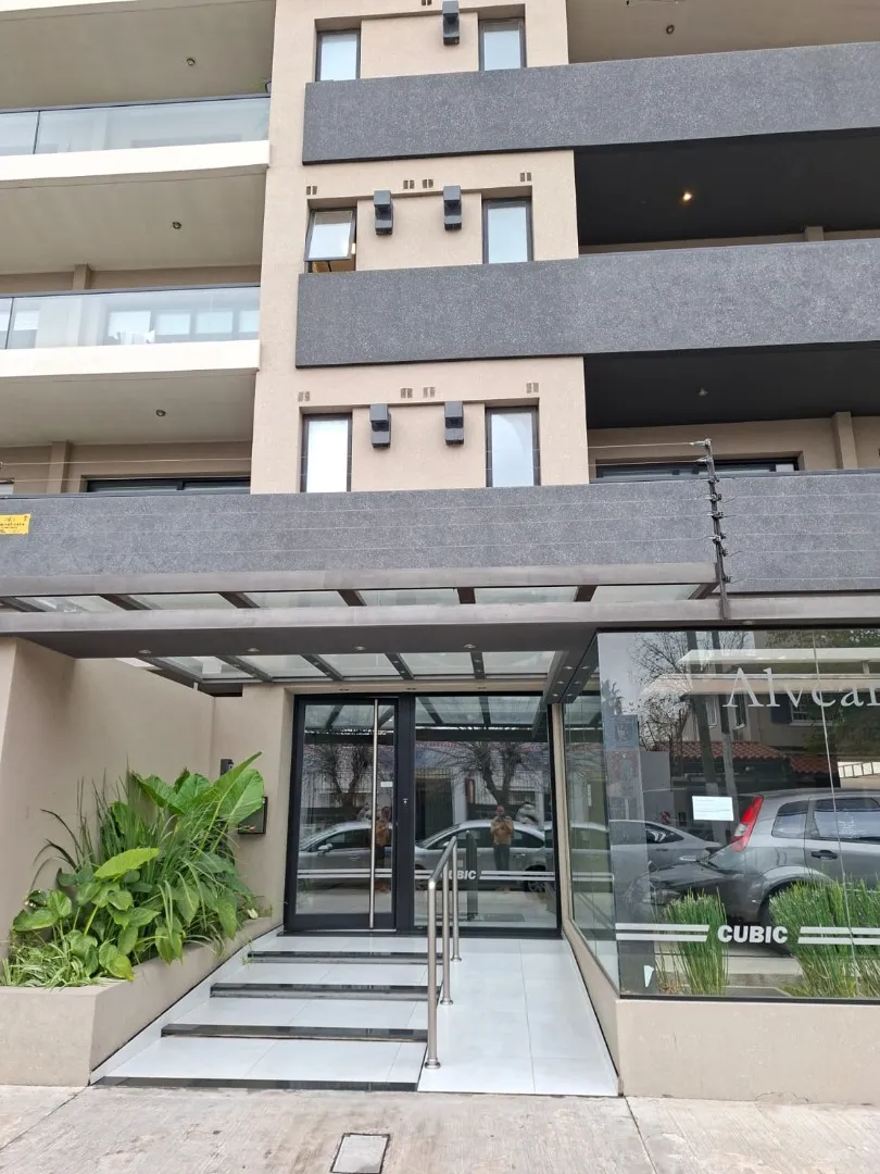 Hermoso Dpto. 2 Amb. Zona Ituzaingó Centro