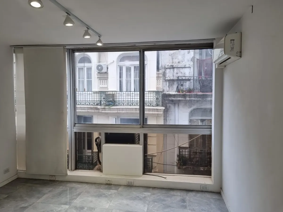 Monoambiente dividido, A/C