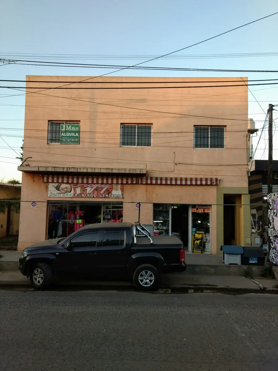 Casa En Alquiler En José C. Paz