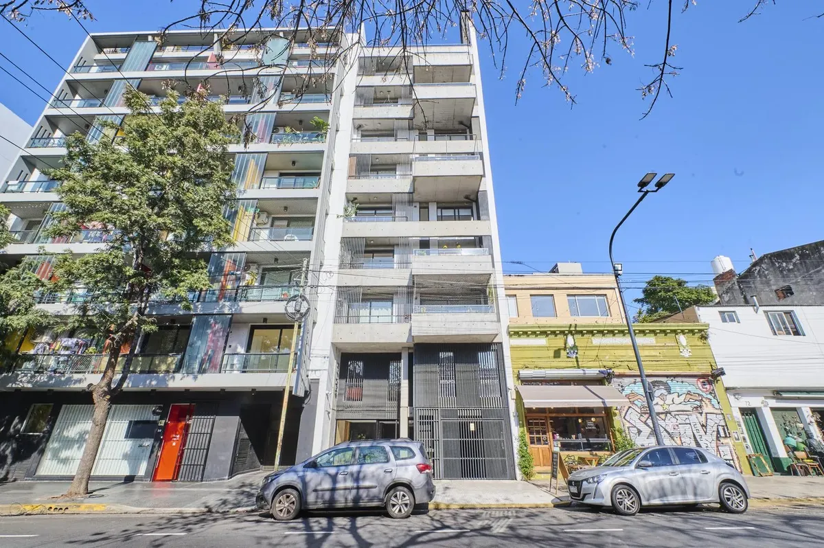 Studio com terraço privativo e churrasqueira