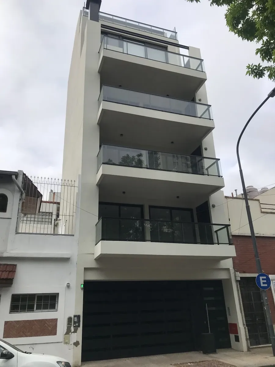 Exclusive 1st-floor with terrace