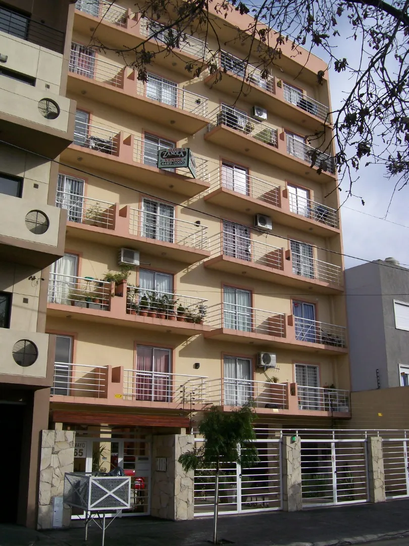 Hermoso Depto 2 Amb.luminoso Al Fte Con Balcon Y Cochera