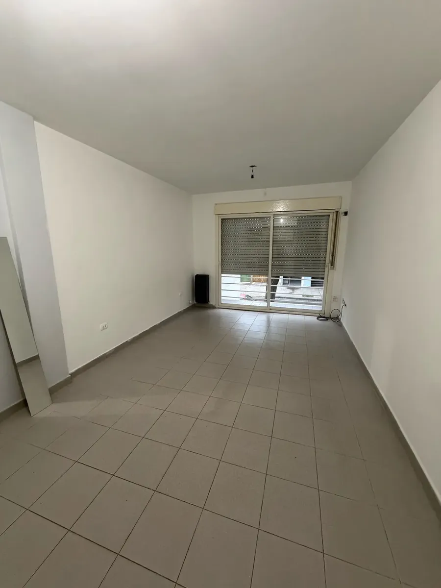 Listing: Studio, La Plata