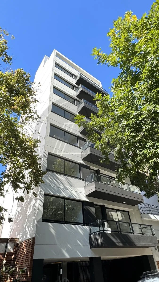 Departamento 2 Ambientes Con Balcón Y Cochera Cubierta Fija En Alquiler - Saavedra