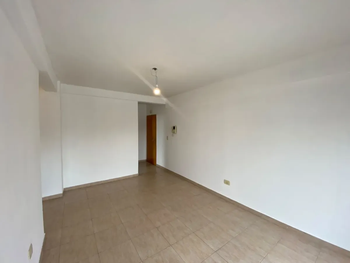 Alquiler Hermoso Departamento 2 Ambientes Con Cocina Separada - Morón