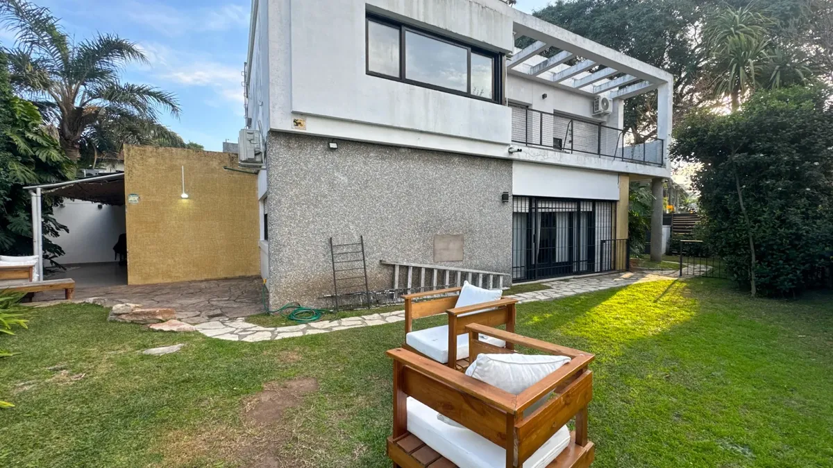 Casa en esquina, 4 dormitorios