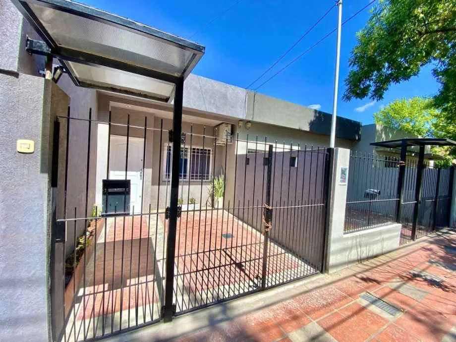 Casa Ph En Alquiler En Ituzaingo Norte