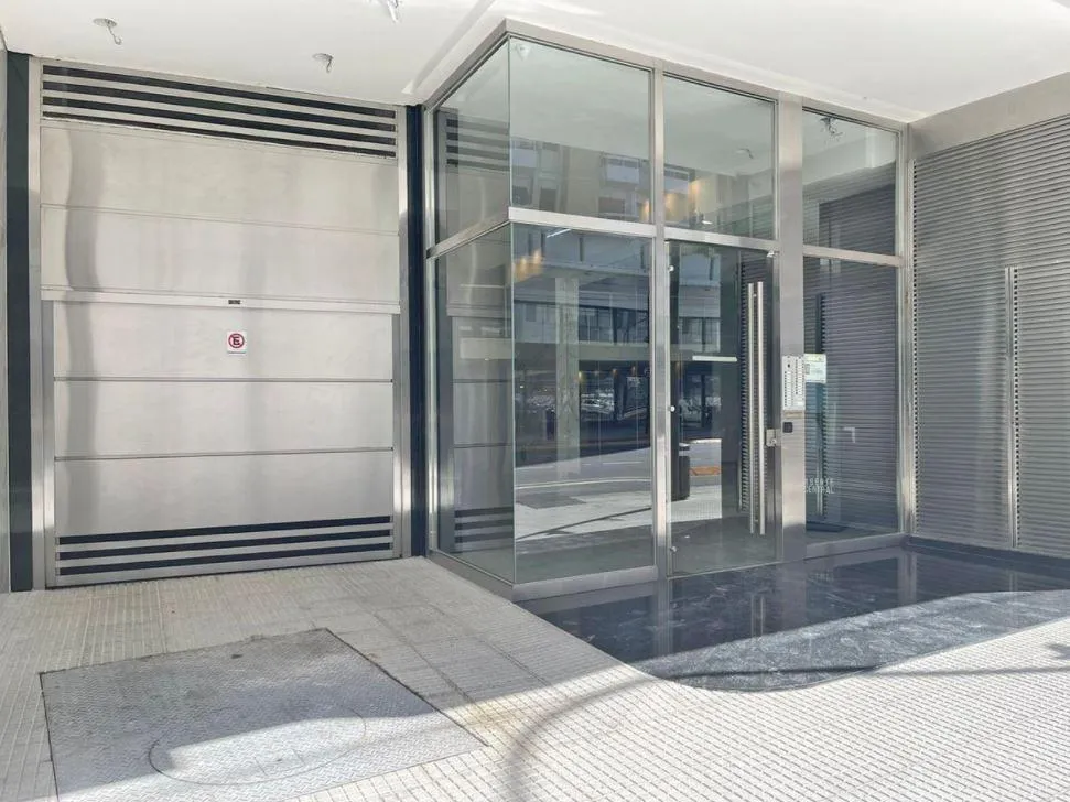 Torre Brukman Monoambiente De 44 M2 Con Balcón, Full Amenities, Apto Profesional Y Airbnb