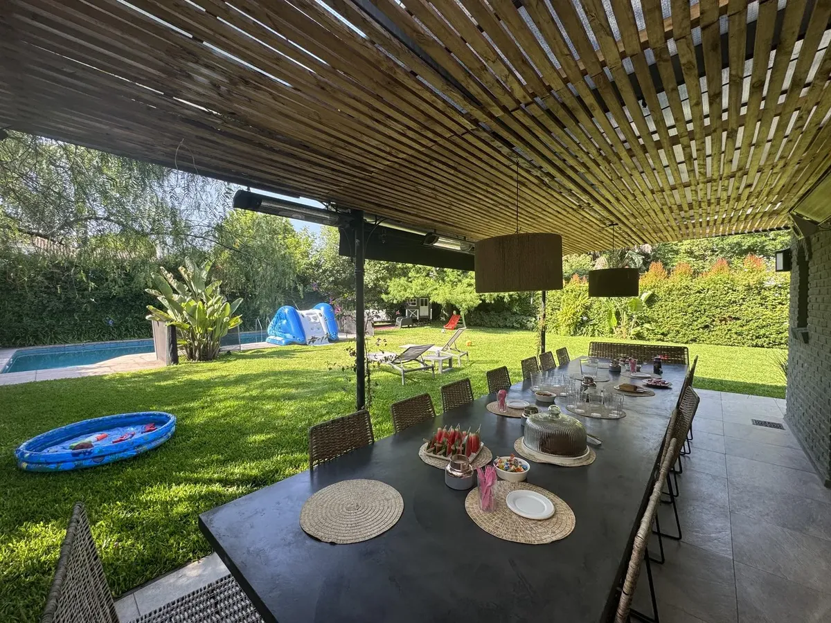 Alquiler Exclusiva Casa En San Isidro Chico | 4 Dormitorios (3 En Suite) Dependencia