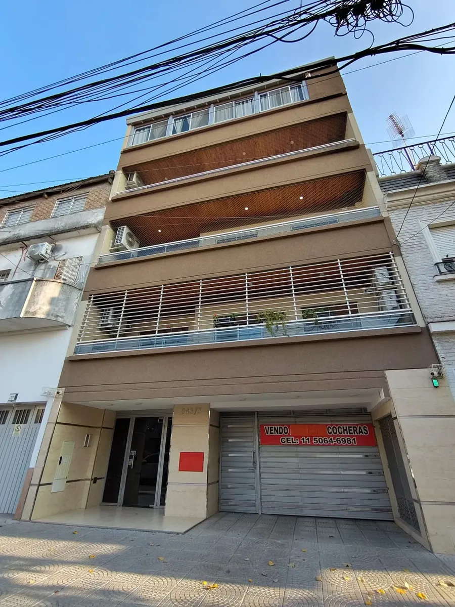 Alquiler Depto 2 Amb Impecable 2 Balcones Cochera