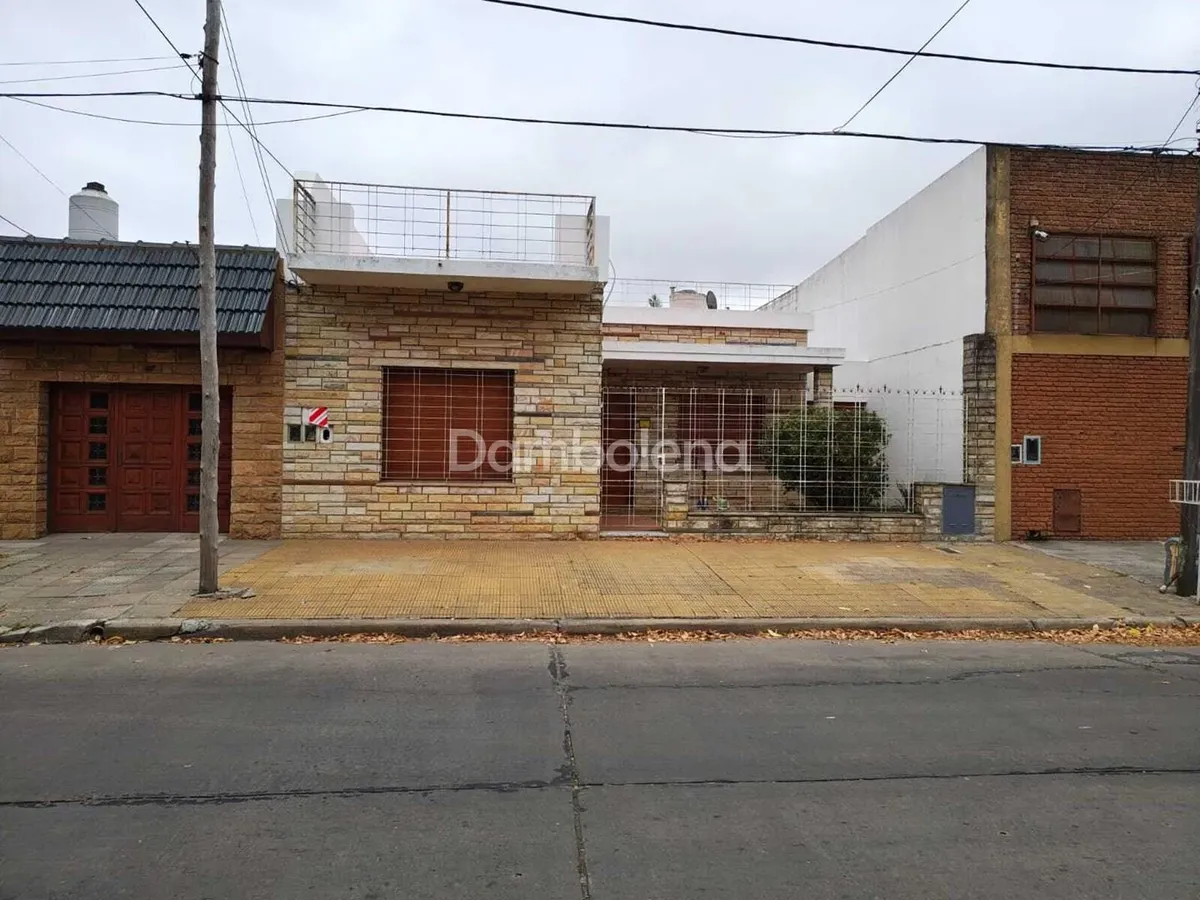 Casa En Alquiler, Morón