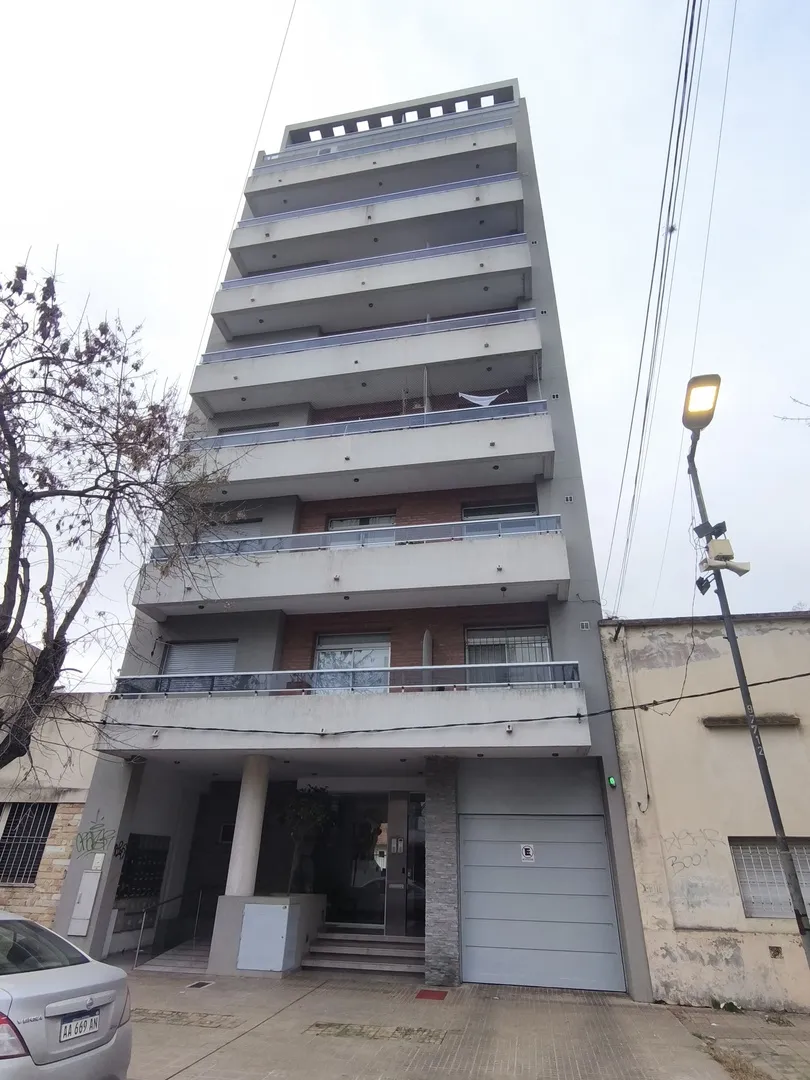 Alquiler Departamento 1 Dormitorio En Calle 18 E/ 47 Y 48, La Plata