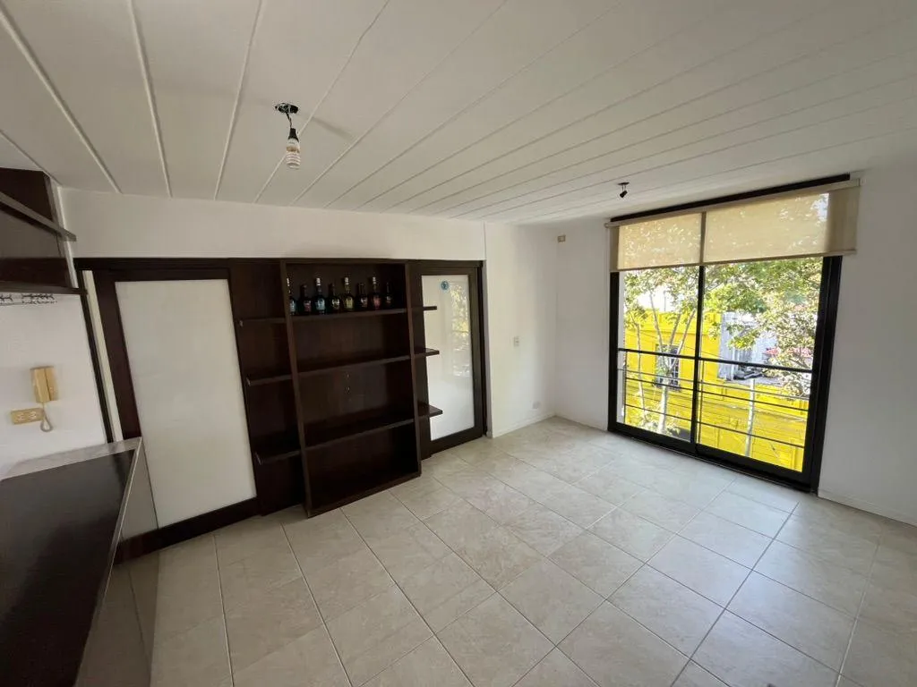 Departamento En La Calabria Con Terraza Y Cochera