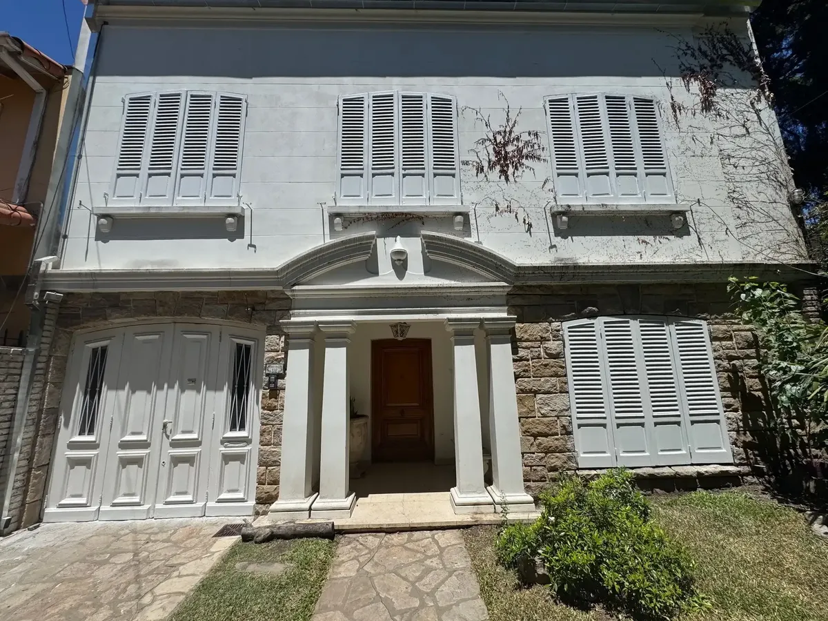 Casa En Alquiler 5 Ambientes Acassuso