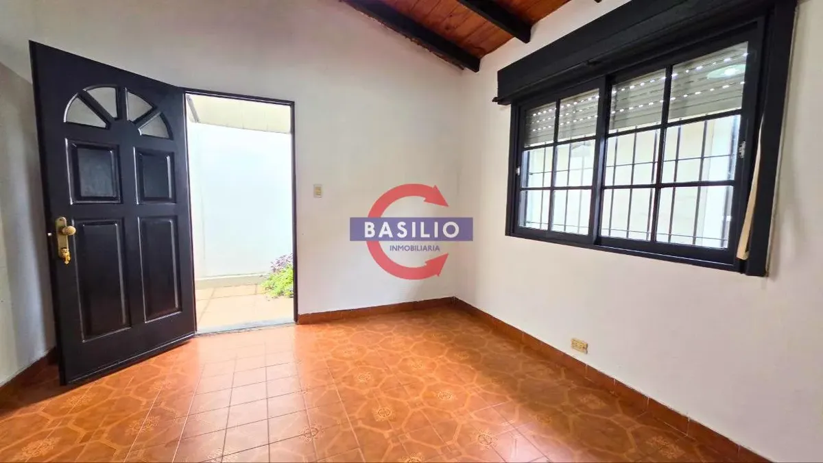 Alquiler | Ph Al Frente De 1 Ambiente Y Medio Con Patio En Villa Adelina